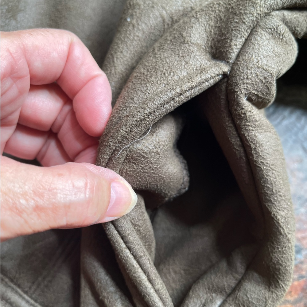 Women’s Straight Down brown faux suede & Sherpa bomber rustic jacket. Size large - Picture 8 of 16